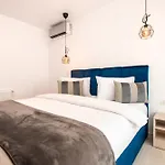 Roxy&maryo 3* 데포리노드