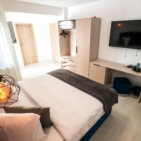 Roxy&maryo 3* 데포리노드