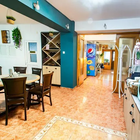 Roxy&maryo Hotel
