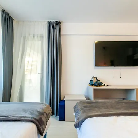 Roxy&maryo Hotel
