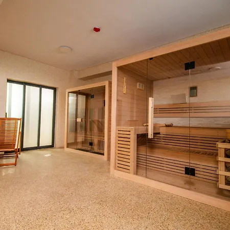 Roxy&maryo Hotel 3*