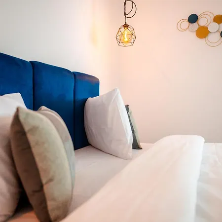 Roxy&maryo Hotel