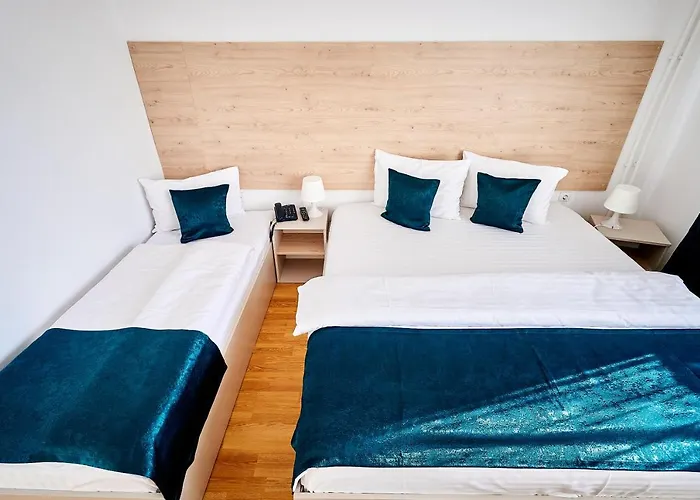 Roxy&maryo Готель Ефоріє-Норд